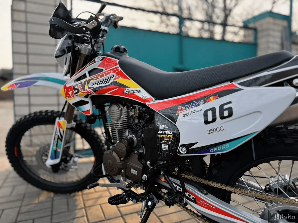 Эндуро мотоцикл Sycmcc 06 Zongshen 250 RedBull
